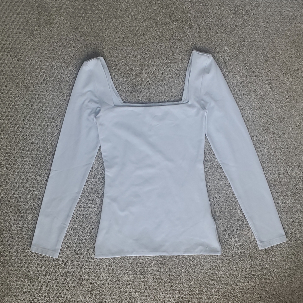 Aritzia Original Contour Squareneck Hip Longsleeve